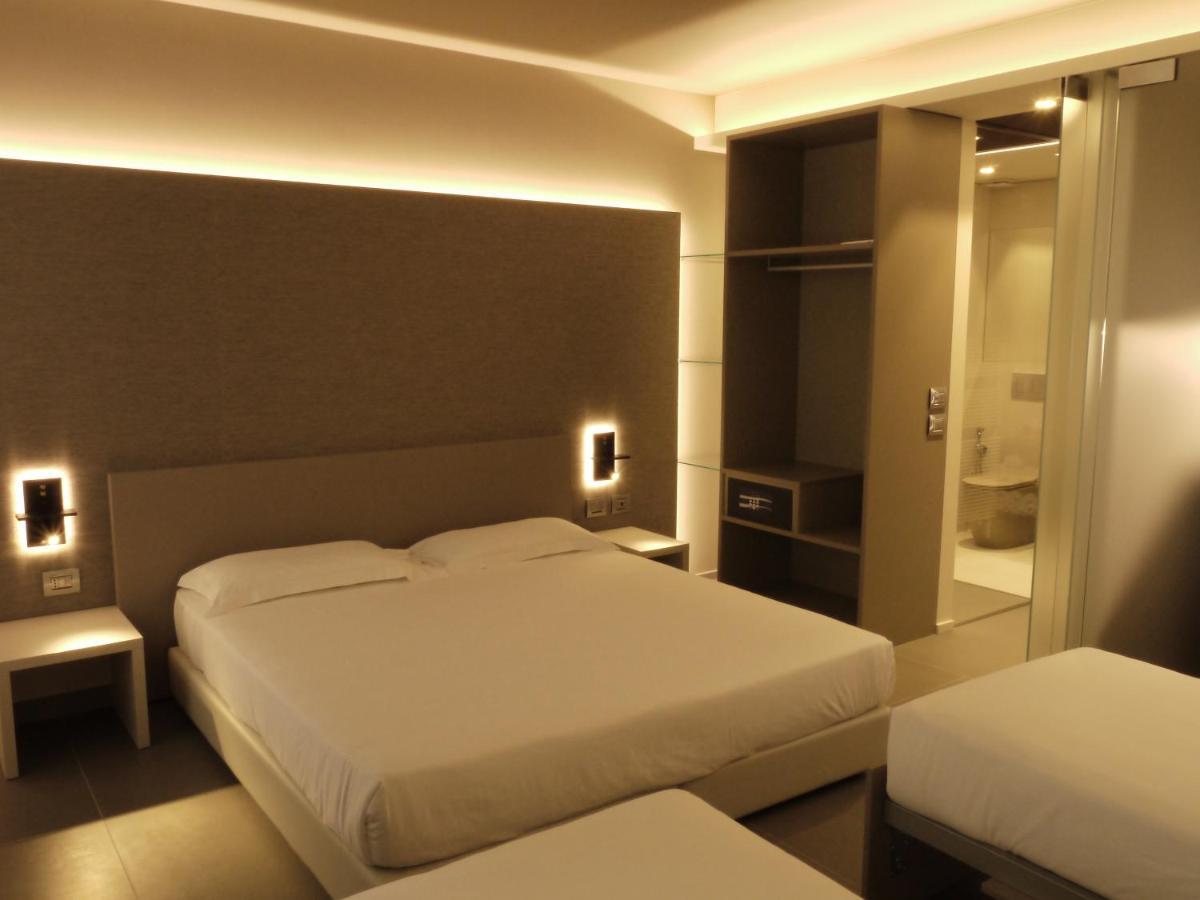 Rb Del Teatro&Apartaments Имола Экстерьер фото